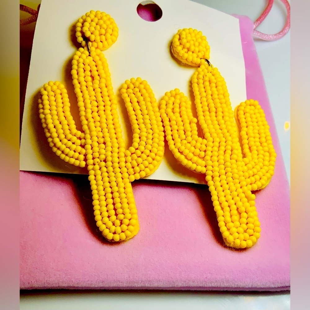 Boho Chic Yellow Beaded Earrings NWOT